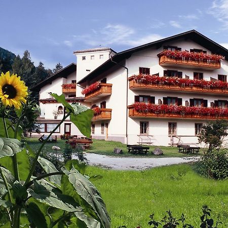 Hotel Brueckenwirt - Al Ponte Montagna Exteriör bild